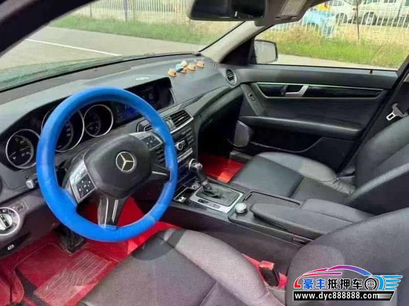 14年奔驰C轿车抵押车出售
