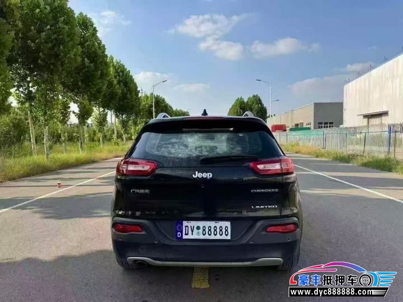 18年Jeep自由光SUV抵押车出售