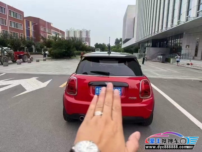 20年宝马MINI轿车抵押车出售