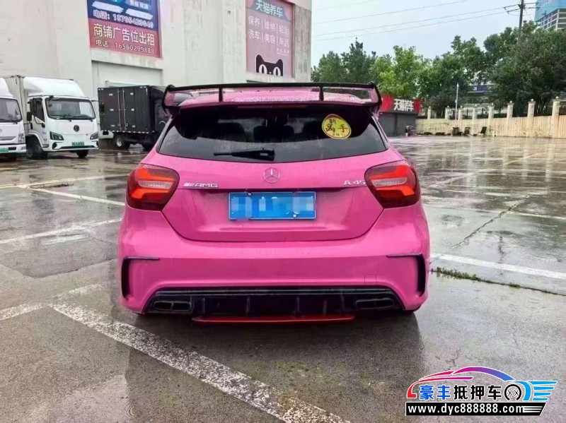 17年奔驰A级AMG轿车抵押车出售