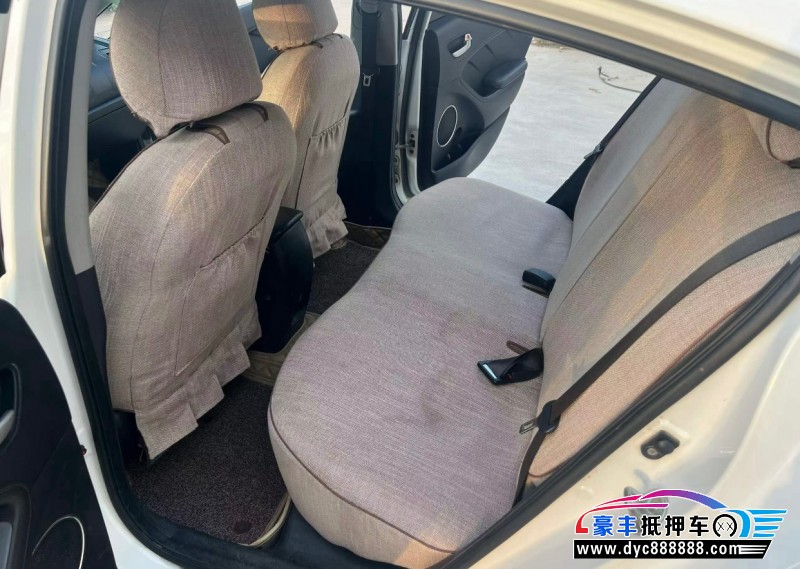 13年起亚K3轿车抵押车出售