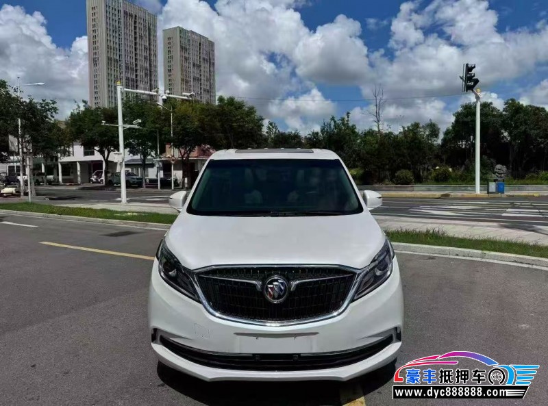 抵押车出售20年别克GL8轿车