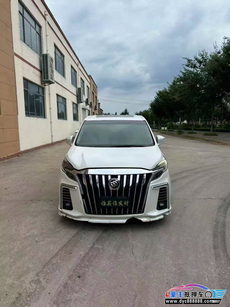抵押车出售20年别克GL8轿车