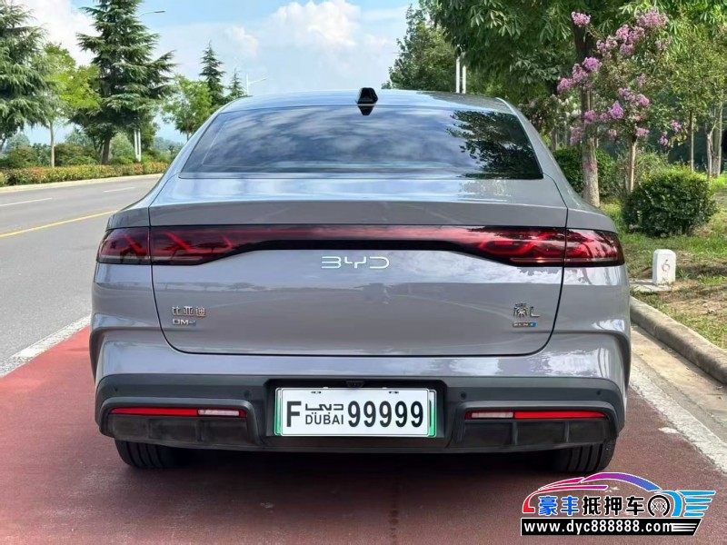 26年比亚迪秦轿车抵押车出售