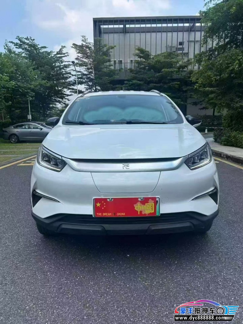抵押车出售23年比亚迪元轿车