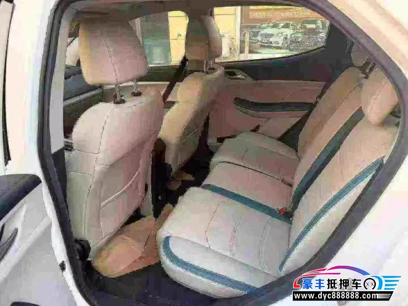 24年比亚迪元轿车抵押车出售
