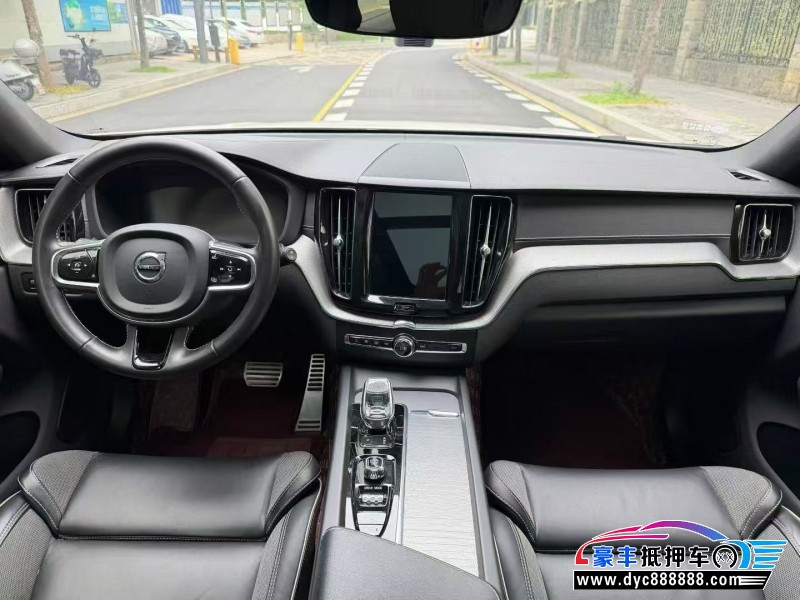 21年沃尔沃XC60轿车抵押车出售