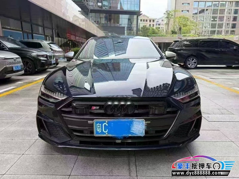 抵押车出售19年奥迪A7轿车