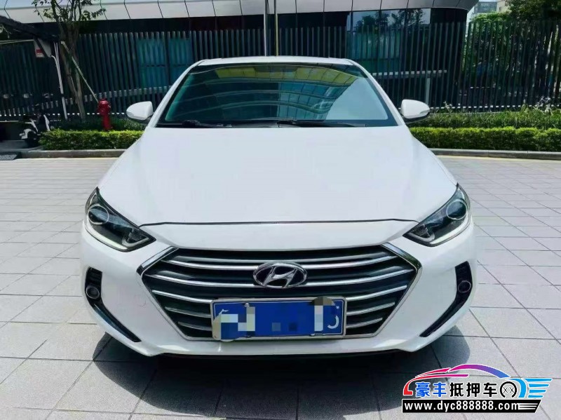 抵押车出售18年现代领动轿车