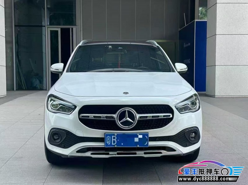 抵押车出售23年奔驰GLA轿车