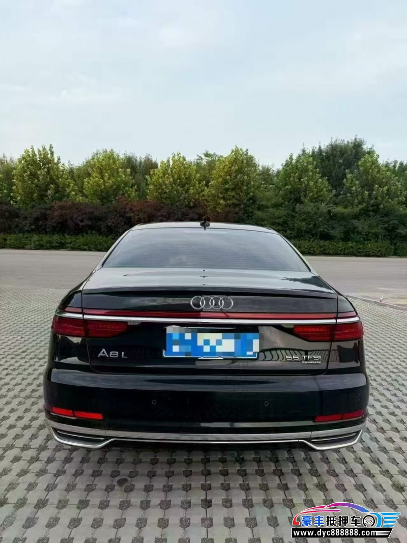 20年奥迪A8L轿车抵押车出售