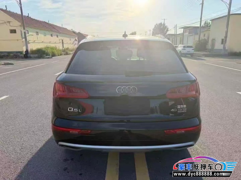 20年奥迪Q5轿车抵押车出售