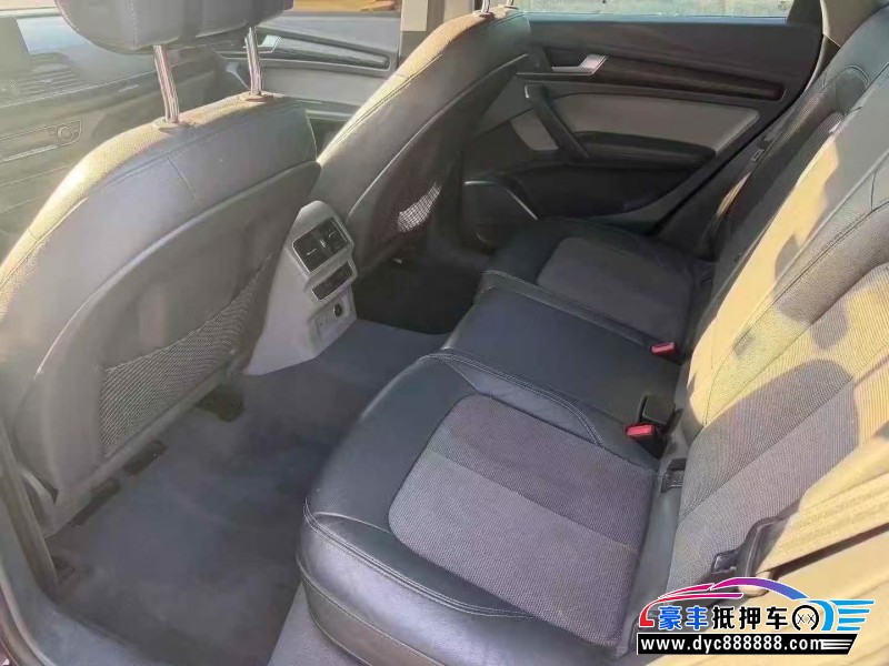 20年奥迪Q5轿车抵押车出售