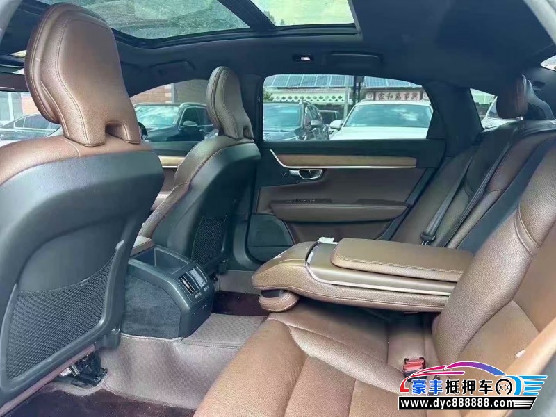 23年沃尔沃S90轿车抵押车出售