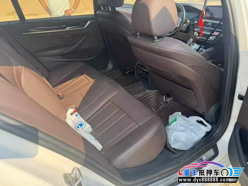 19年宝马5系轿车抵押车出售