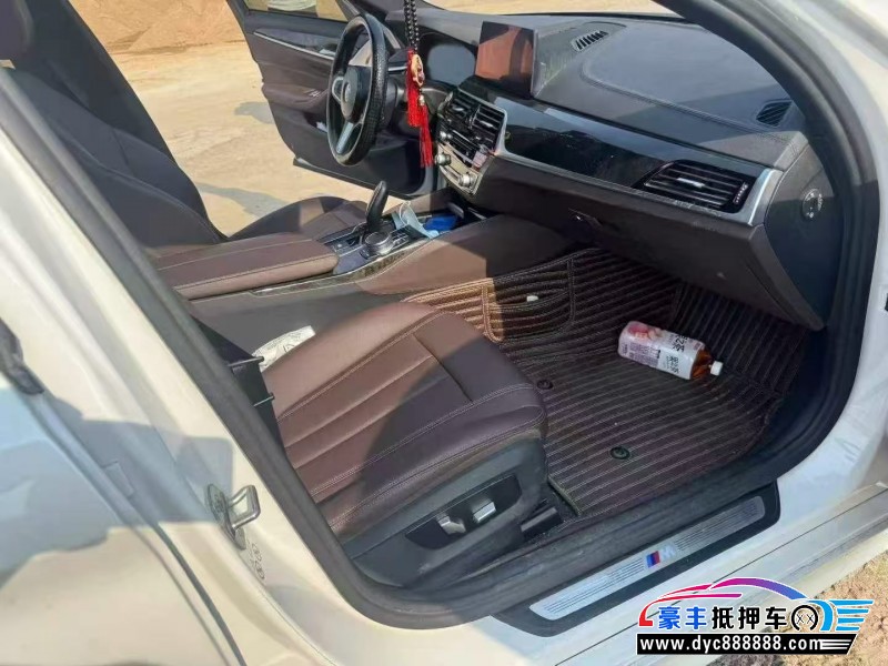 19年宝马5系轿车抵押车出售