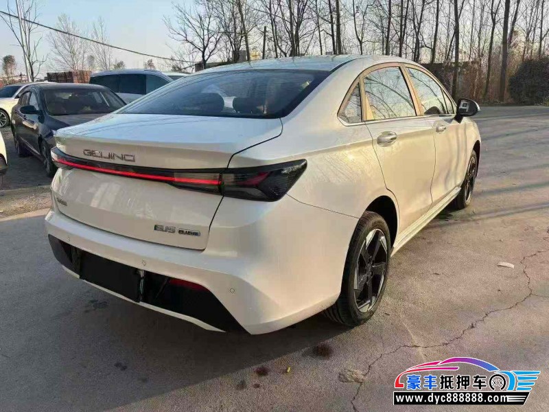 25年北汽新能源EU系列轿车抵押车出售