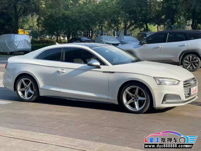 18年奥迪A5轿车抵押车出售