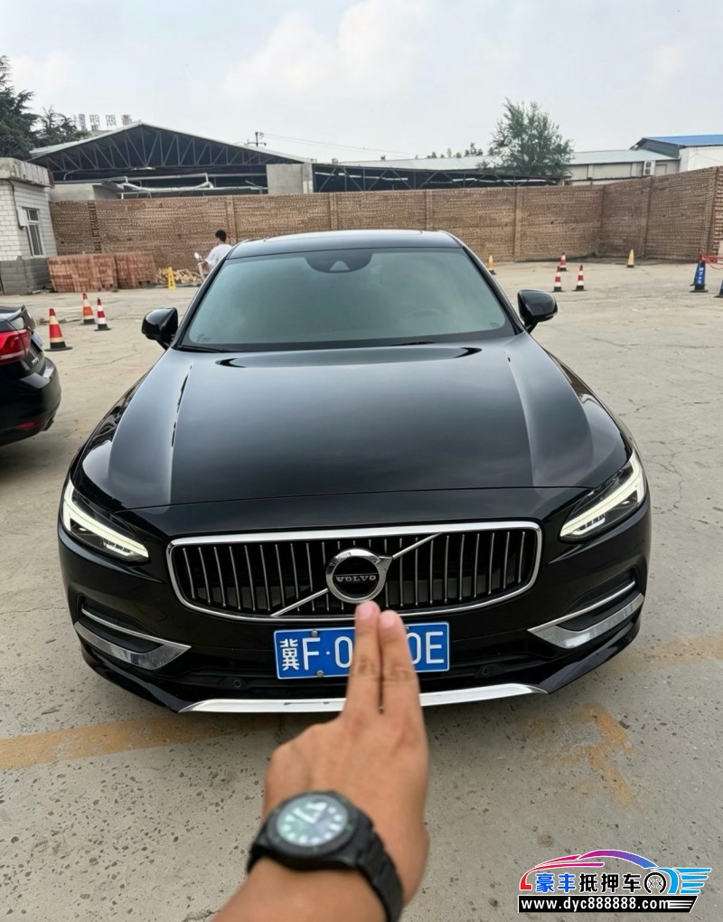 抵押车出售18年沃尔沃S90轿车
