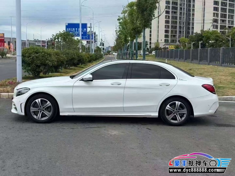 21年奔驰C轿车抵押车出售