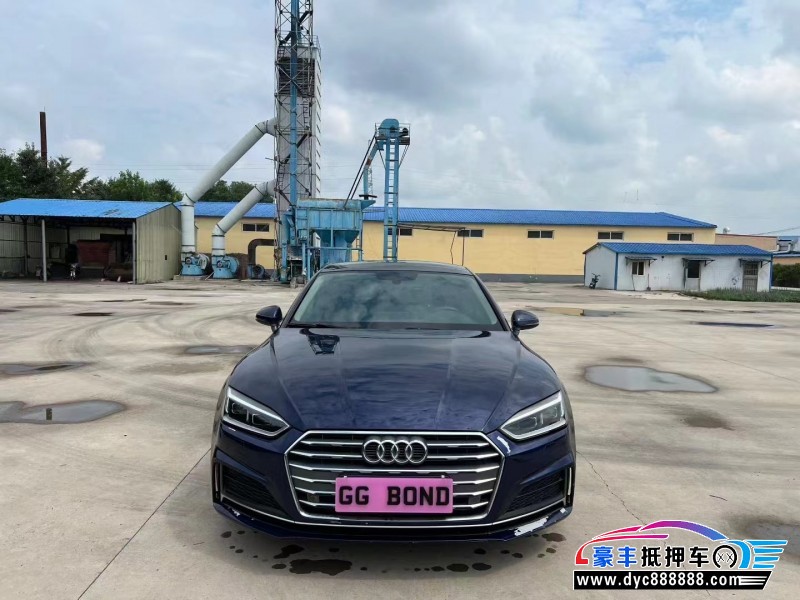 抵押车出售19年奥迪A5轿车
