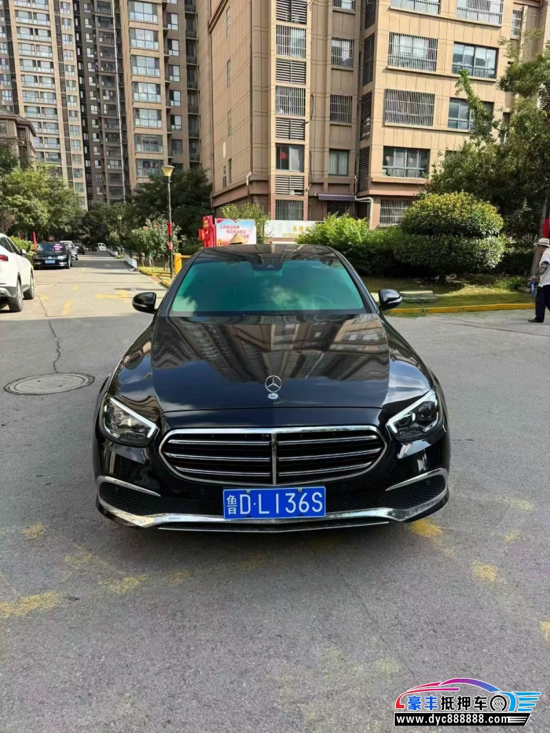 抵押车出售17年奔驰E轿车