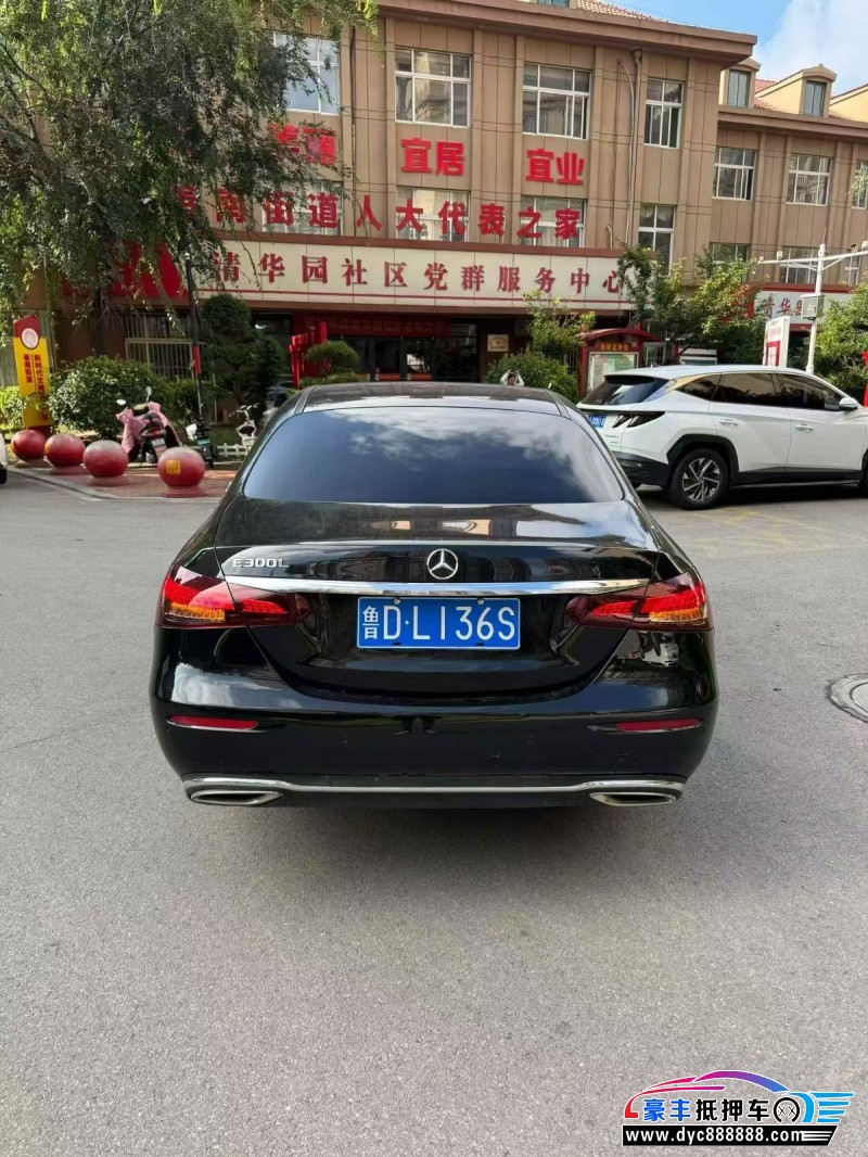 17年奔驰E轿车抵押车出售