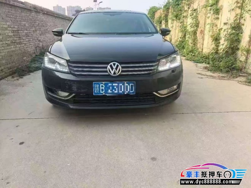 抵押车出售13年大众帕萨特轿车