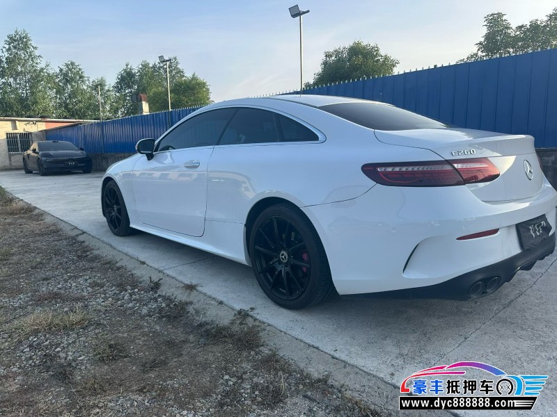 21年奔驰E轿车抵押车出售