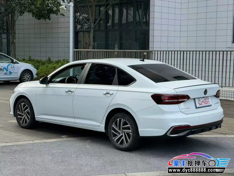 25年大众朗逸轿车抵押车出售