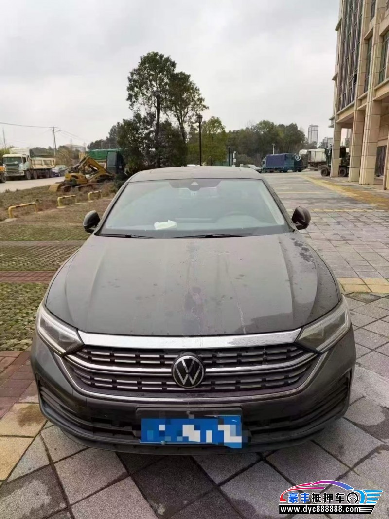 抵押车出售23年大众速腾轿车