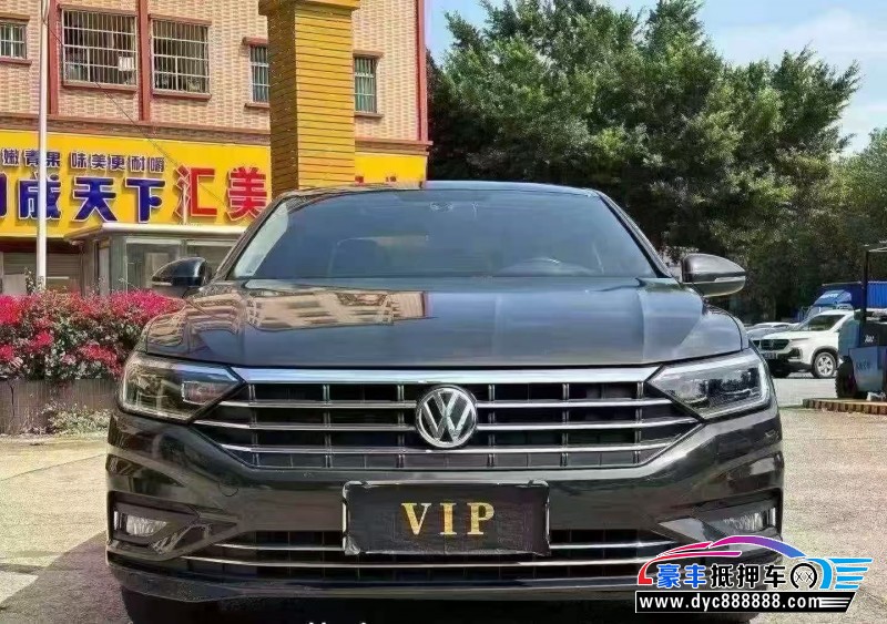 抵押车出售22年大众速腾轿车