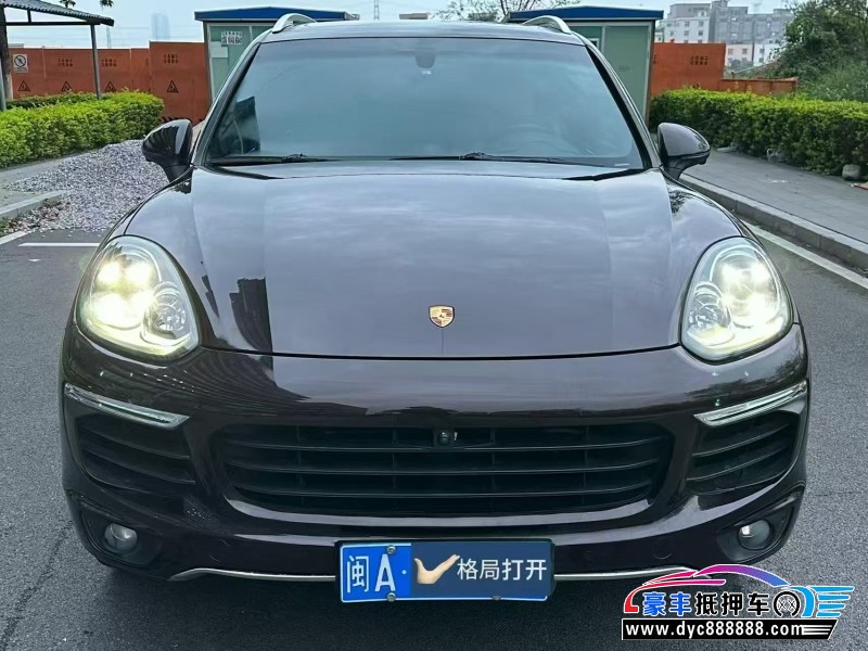 抵押车出售18年保时捷卡宴轿车
