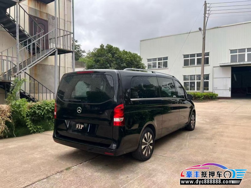 22年奔驰威霆轿车抵押车出售