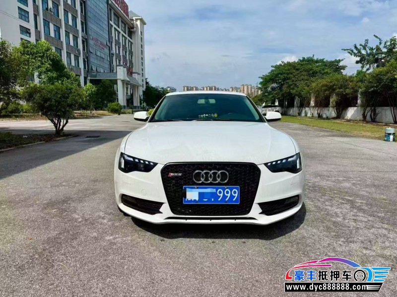 14年奥迪A5轿车抵押车出售