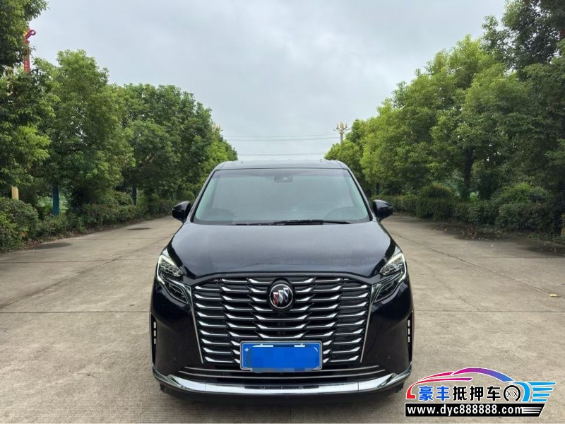 抵押车出售23年别克GL8轿车