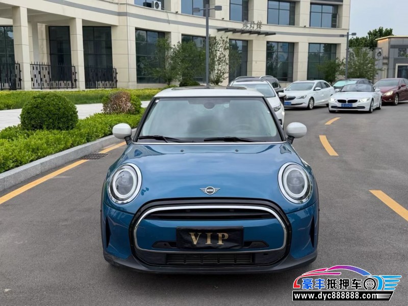 抵押车出售22年宝马MINI轿车