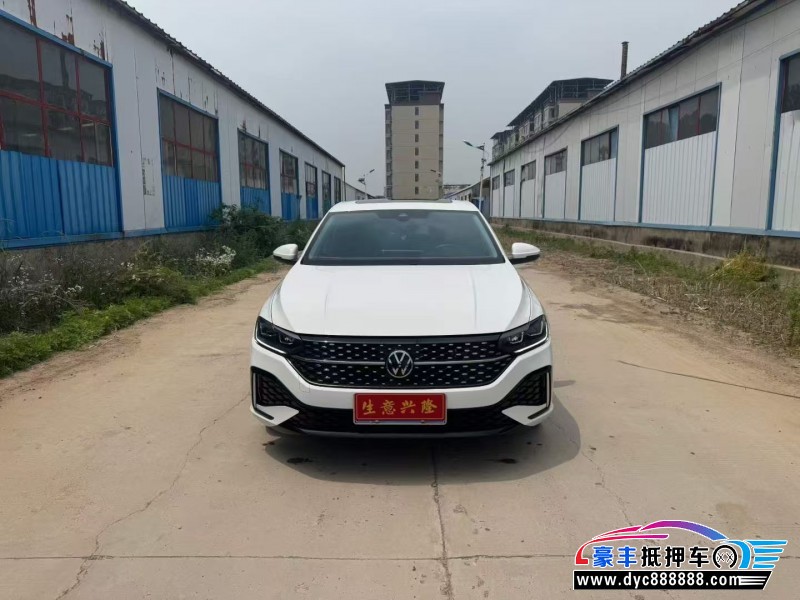 抵押车出售24年大众朗逸轿车