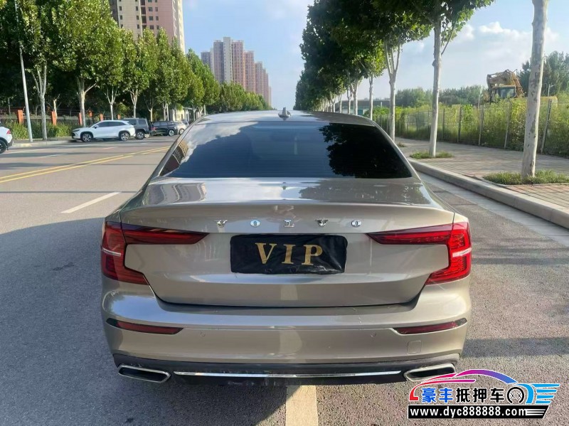 22年沃尔沃S60轿车抵押车出售