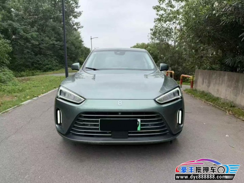 抵押车出售22年华为问界轿车