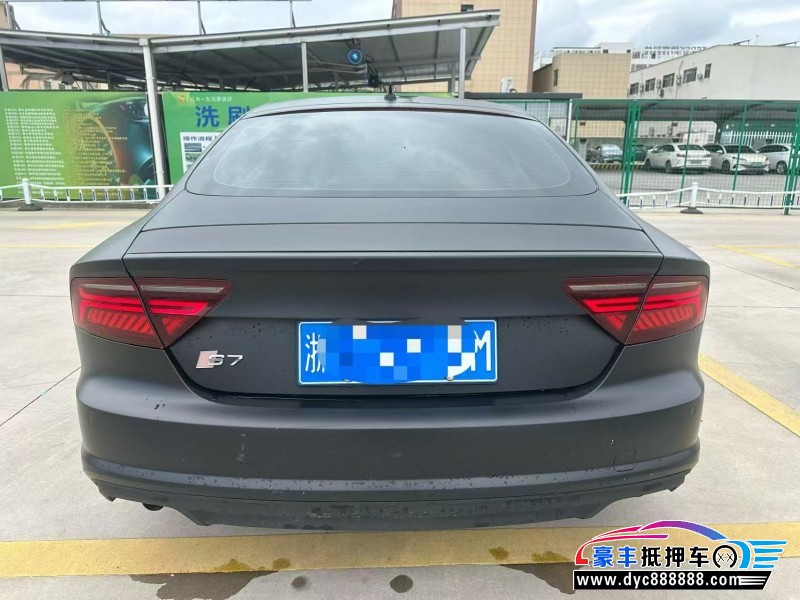 17年奥迪A7轿车抵押车出售