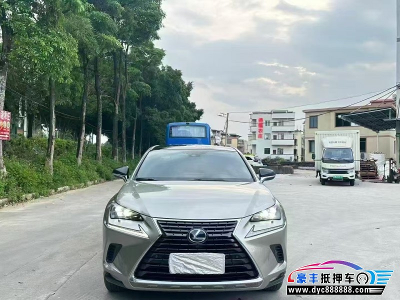 抵押车出售20年雷克萨斯NX轿车