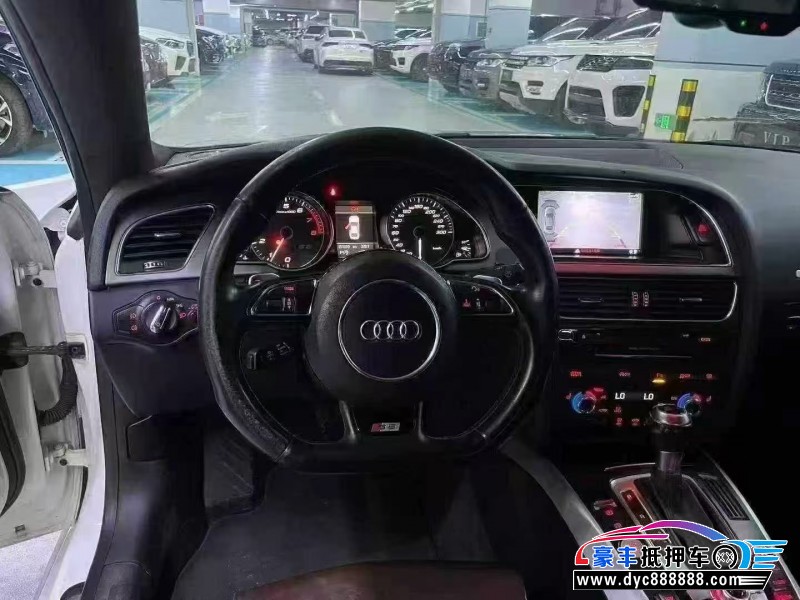 12年奥迪S5轿车抵押车出售