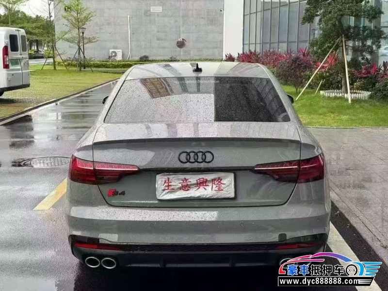 21年奥迪S4轿车抵押车出售
