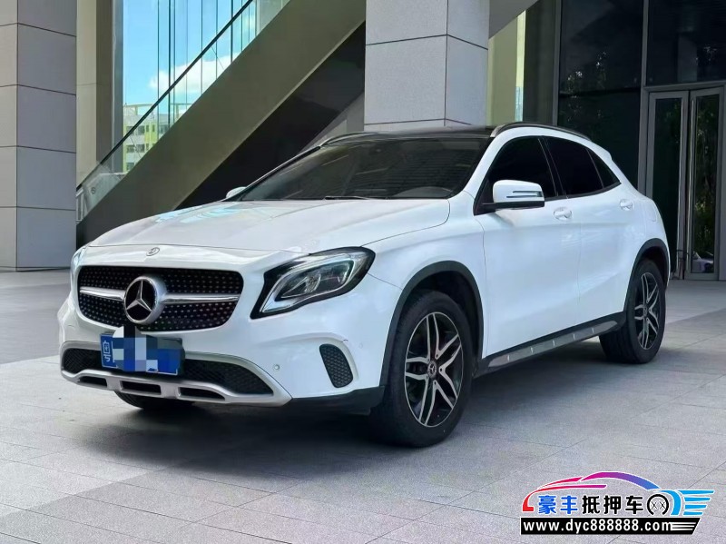 18年奔驰GLA轿车抵押车出售