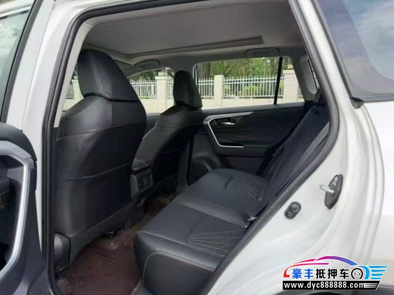 25年丰田RAV4轿车抵押车出售