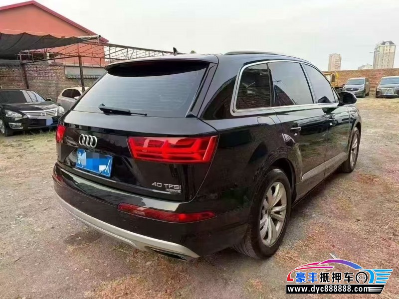 17年奥迪Q7轿车抵押车出售