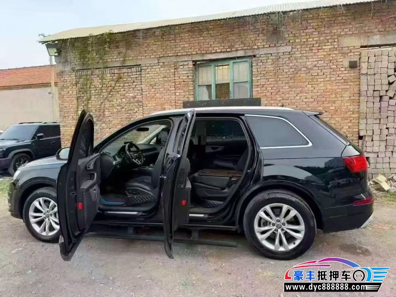 17年奥迪Q7轿车抵押车出售