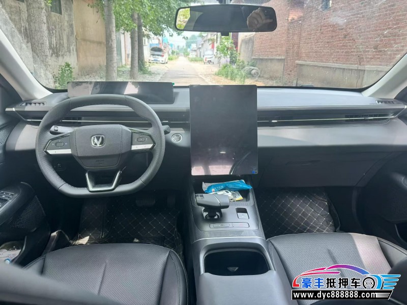 26年长安逸动轿车抵押车出售