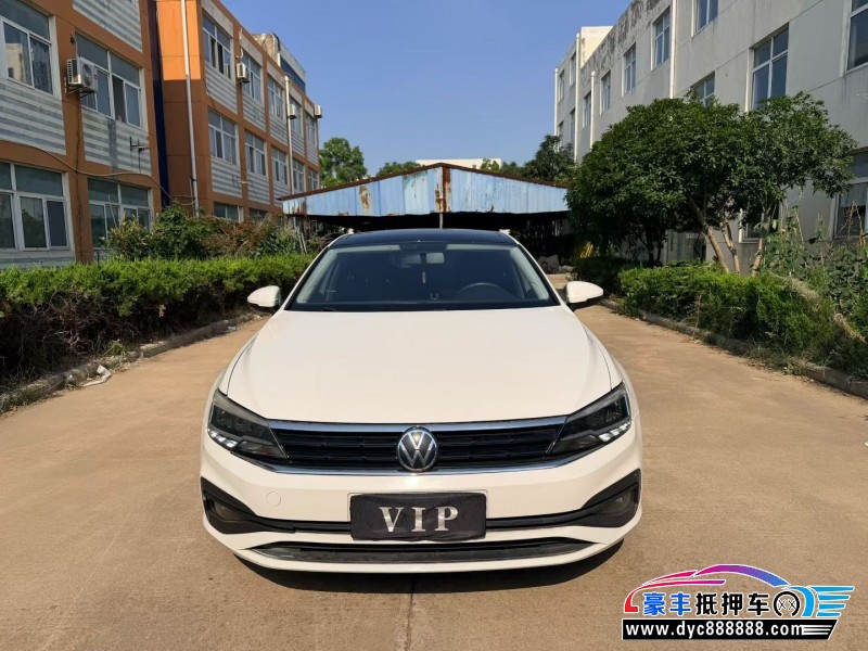 22年大众凌渡轿车抵押车出售